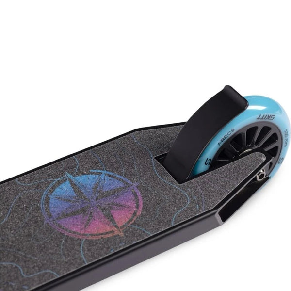 SKITT Stuntstep Scout Zwart - Neochrome 75cm