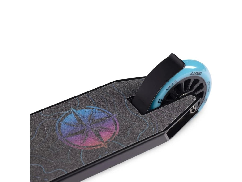 SKITT Stuntstep Scout Zwart - Neochrome 75cm