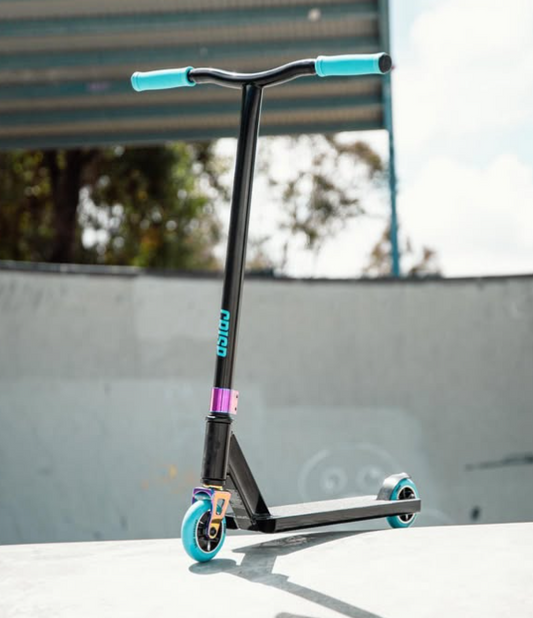 Crisp Stunt Scooter Schwarz Blau 82cm