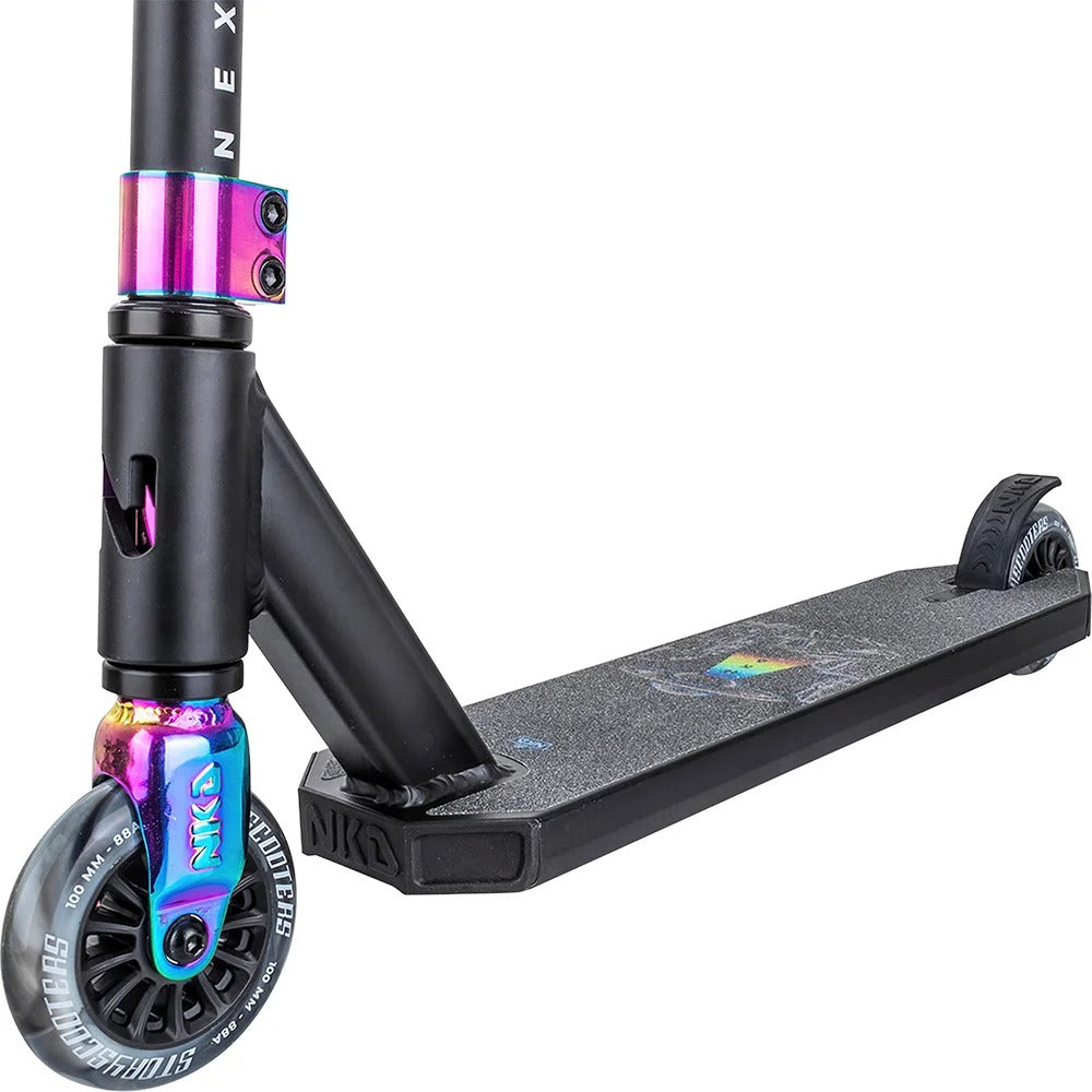 NKD Next Generation Stunt Scooter Schwarz Neo-Chrom-Details 79,5 cm