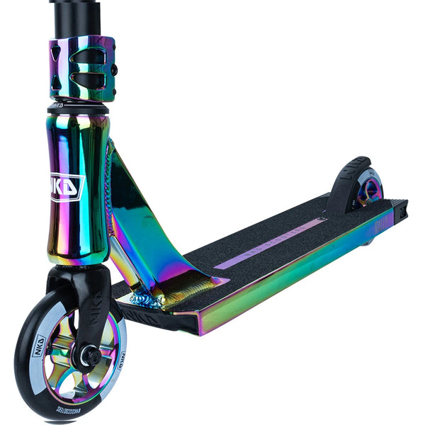 NKD Rally Stunt Scooter v4 Neochrome 83cm