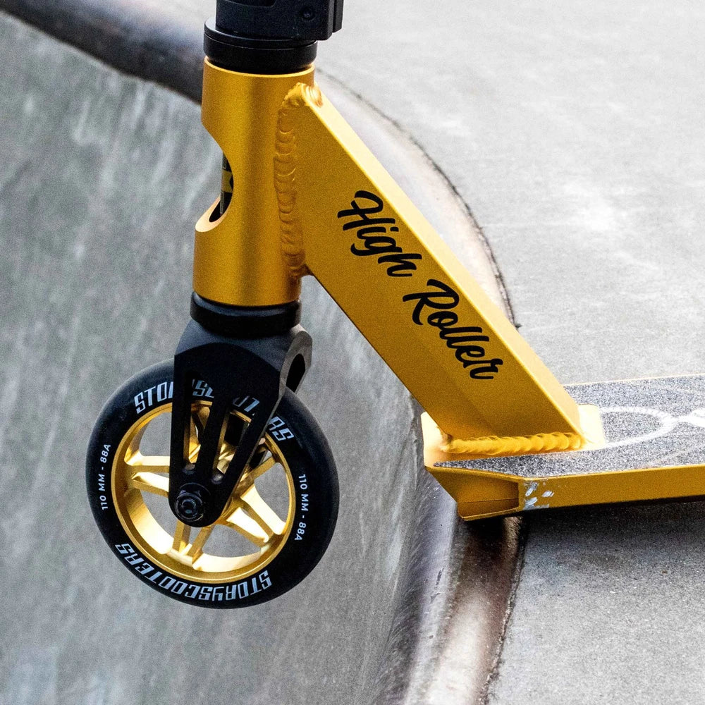 Story High Roller Stunt Scooter Schwarz Gold 84cm 