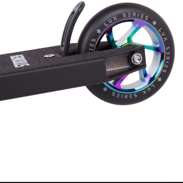Striker Essential L Scooter Black Rainbow