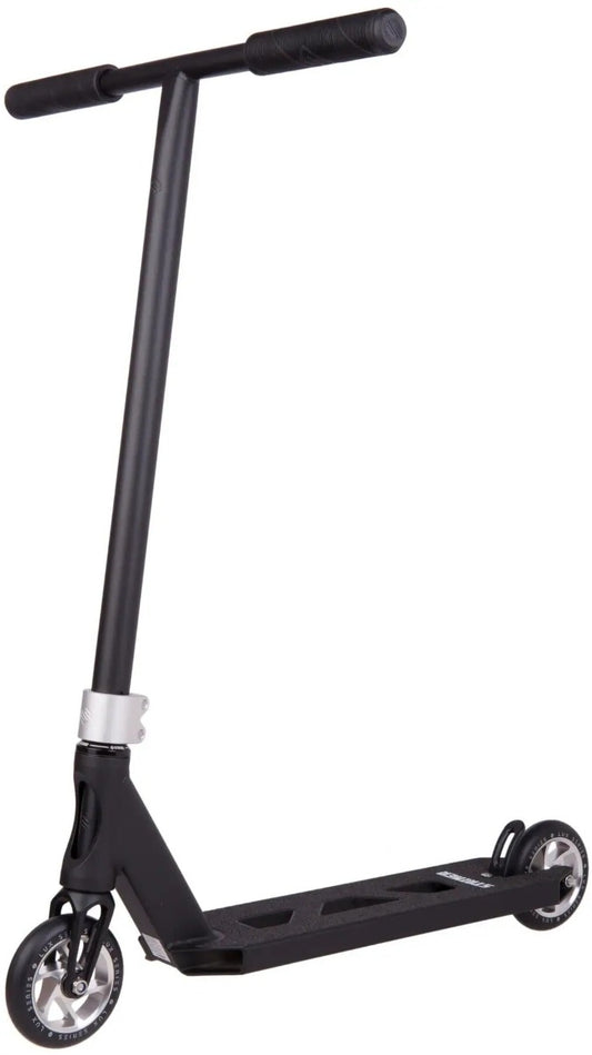 Striker Essential L Scooter Black Silver