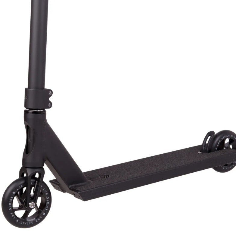Striker Lux 5" Boxed Scooter M Black