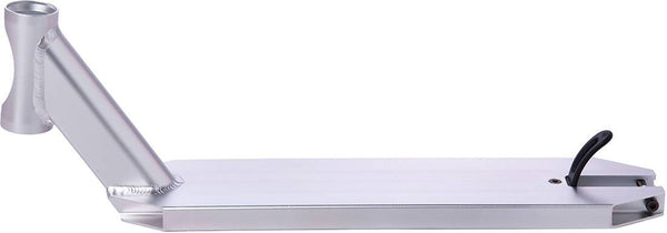 Striker Lux 460 Deck Silver