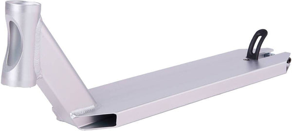 Striker Lux 460 Deck Silver