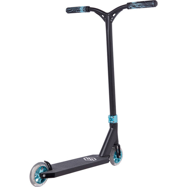 Striker Lux Scooter Teal Lmited Edition