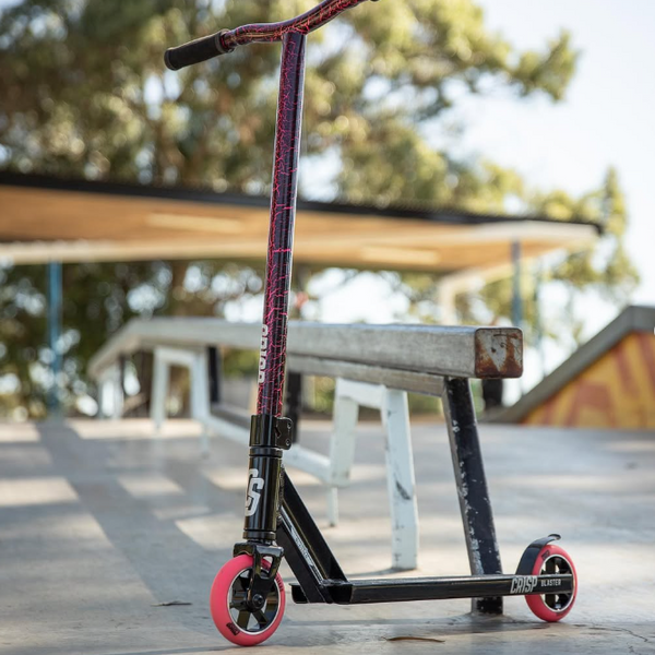 Crisp Stunt Scooter Schwarz Pink 82cm