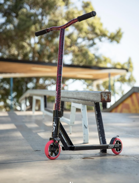 Crisp Stunt Scooter Schwarz Pink 82cm