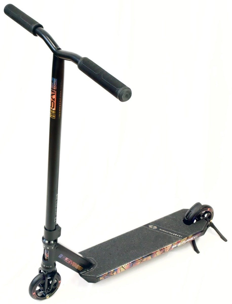 Invert Supreme Jamie Hull Scooter Holographic